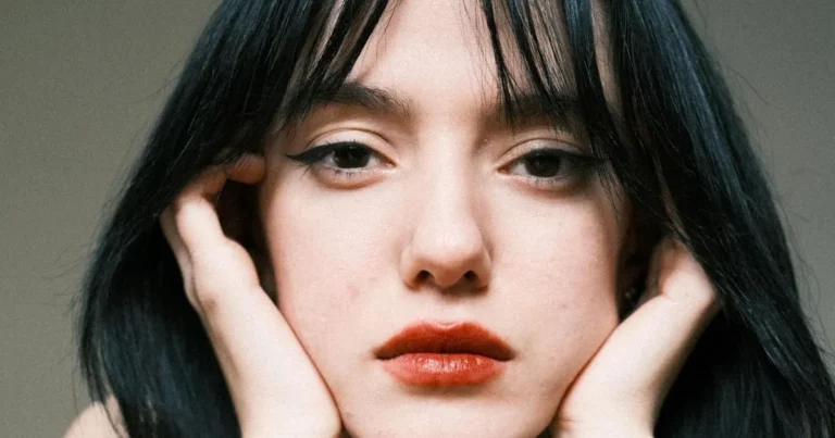 How to Keep Bangs from Splitting