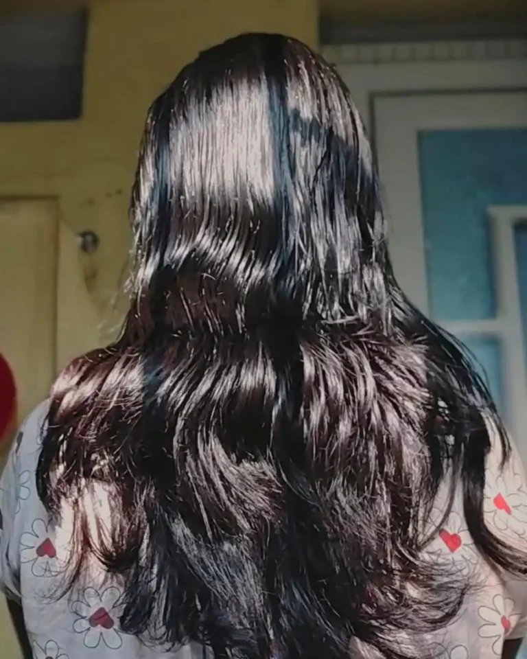 My Tried-and-True Simple Morning Routine to Keep Oily Hair Fresh All Day