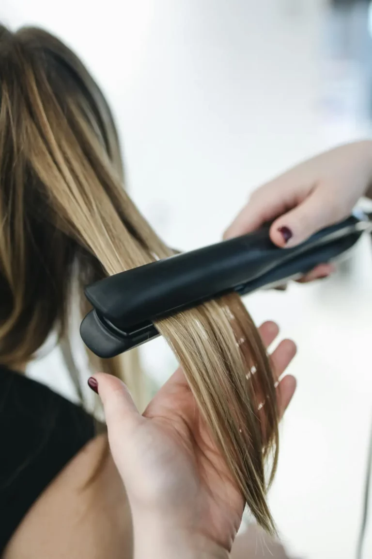 How to Straighten Your Hair Perfectly