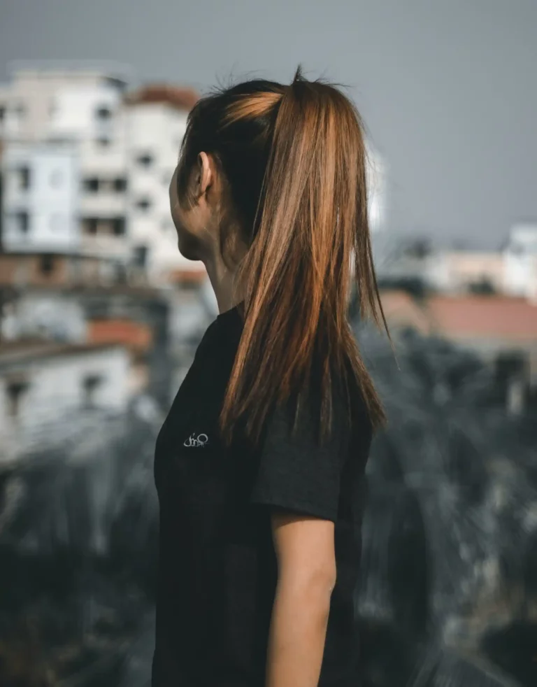 How to Style Medium Length Hair to Look Amazing